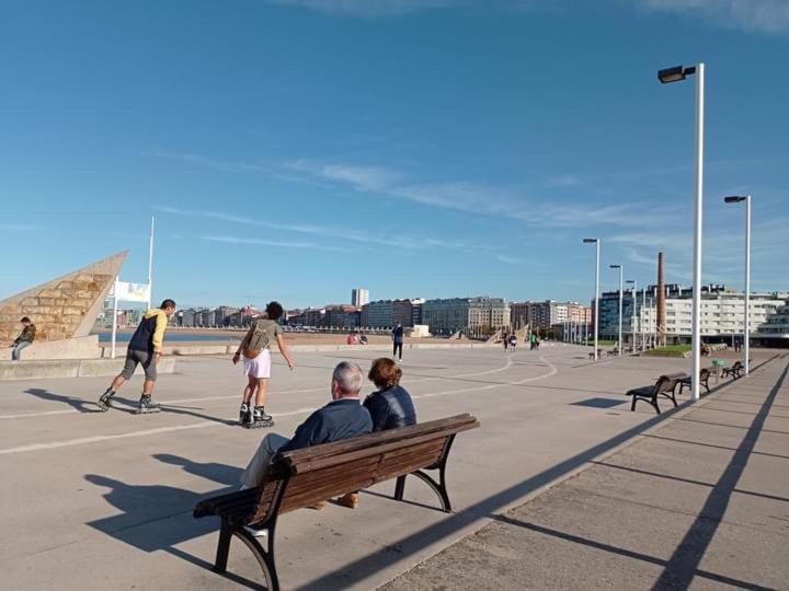 Poniente Beach Gijón Eksteriør bilde