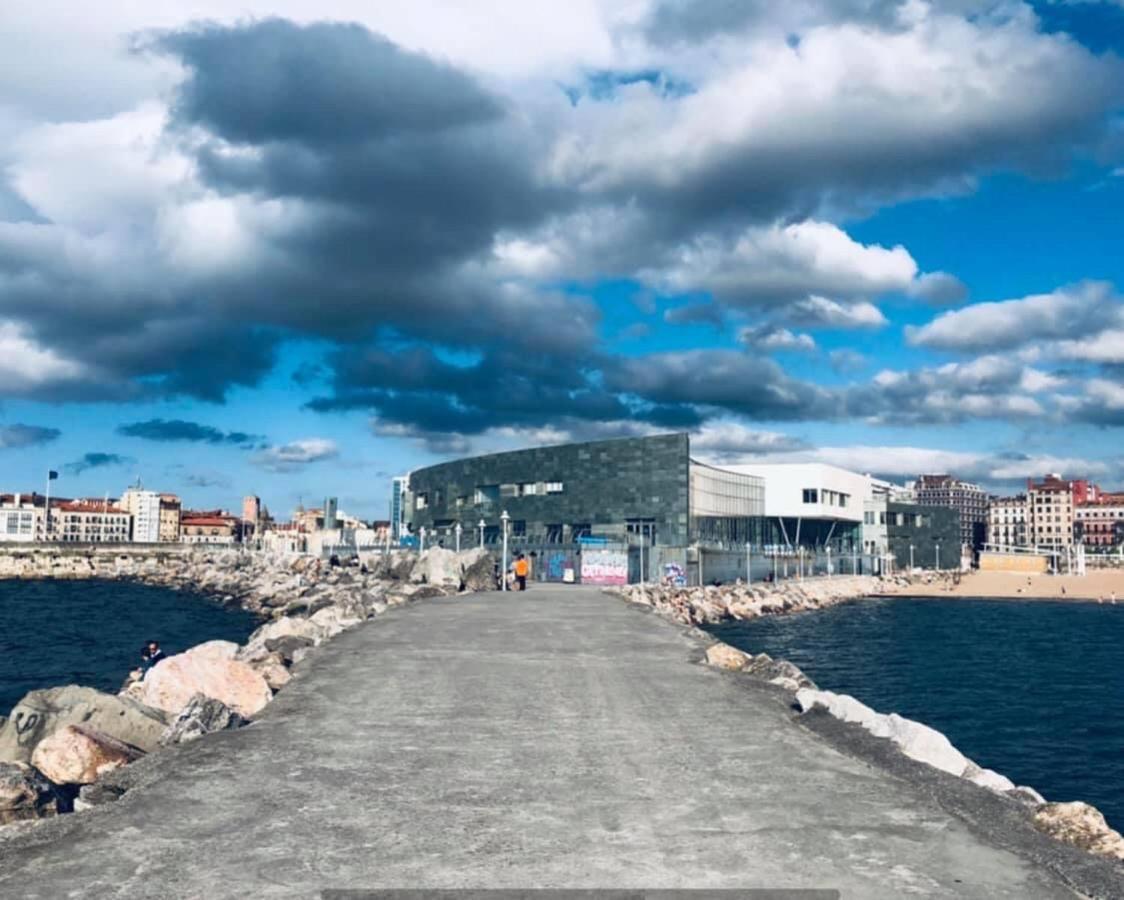 Poniente Beach Gijón Eksteriør bilde